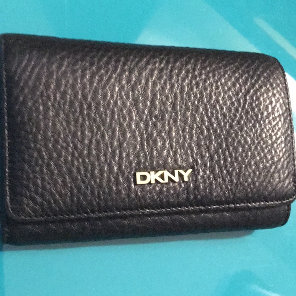 DKNY Wallet